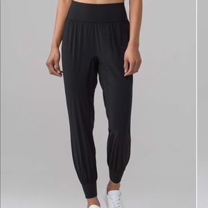 Lululemon Sun Setter Jogger 28”/ Black/ Size 4/ EUC